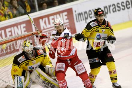 EBEL. Eishockey Bundesliga. KAC gegen 	UPC Vienna Capitals. Stefan Geier,  (KAC), David Kickert, Ryan McKiernan (Vienna Capitals). Klagenfurt, am 7.4.2017.
Foto: Kuess

---
pressefotos, pressefotografie, kuess, qs, qspictures, sport, bild, bilder, bilddatenbank