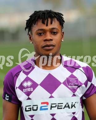 Fussball. Regionalliga.  SK Austria Klagenfurt. Mannschaftsfototermin.  Bernard Amponsah . Klagenfurt, 5.4.2017.
Foto: Kuess
---
pressefotos, pressefotografie, kuess, qs, qspictures, sport, bild, bilder, bilddatenbank