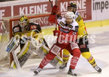 EBEL. Eishockey Bundesliga. KAC gegen 	UPC Vienna Capitals. Jamie Lundmark, (KAC),  David Kickert, Aaron Brocklehurst (Vienna Capitals). Klagenfurt, am 7.4.2017.
Foto: Kuess

---
pressefotos, pressefotografie, kuess, qs, qspictures, sport, bild, bilder, bilddatenbank