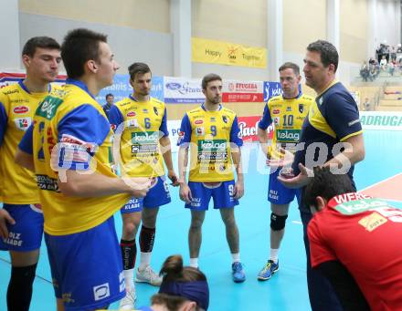 AVL. DenizBank AG Volley League Men. Finale. SK Posojilnica Aich/Dob gegen Hypo Tirol VT. Trainer Matjaz Hafner (Aich Dob). Bleiburg, am 6.4.2017.
Foto: Kuess
---
pressefotos, pressefotografie, kuess, qs, qspictures, sport, bild, bilder, bilddatenbank