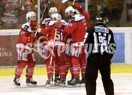 EBEL. Eishockey Bundesliga. KAC gegen 	UPC Vienna Capitals. Torjubel Matthew Neal, Manuel Ganajl, Kevin Kapstad, Jamie Lundmark, David Joseph Fischer (KAC). Klagenfurt, am 7.4.2017.
Foto: Kuess

---
pressefotos, pressefotografie, kuess, qs, qspictures, sport, bild, bilder, bilddatenbank