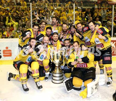 EBEL. Eishockey Bundesliga. KAC gegen 	UPC Vienna Capitals. Meisterjubel   (Vienna Capitals). Klagenfurt, am 7.4.2017.
Foto: Kuess

---
pressefotos, pressefotografie, kuess, qs, qspictures, sport, bild, bilder, bilddatenbank