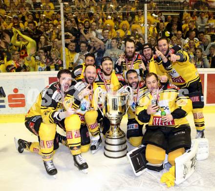 EBEL. Eishockey Bundesliga. KAC gegen 	UPC Vienna Capitals. Meisterjubel   (Vienna Capitals). Klagenfurt, am 7.4.2017.
Foto: Kuess

---
pressefotos, pressefotografie, kuess, qs, qspictures, sport, bild, bilder, bilddatenbank