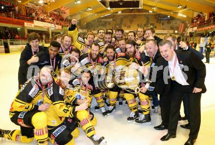 EBEL. Eishockey Bundesliga. KAC gegen 	UPC Vienna Capitals. Meisterjubel   (Vienna Capitals). Klagenfurt, am 7.4.2017.
Foto: Kuess

---
pressefotos, pressefotografie, kuess, qs, qspictures, sport, bild, bilder, bilddatenbank