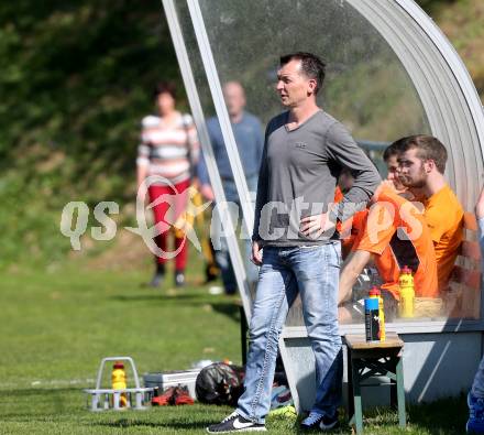 Fussball. Kaerntner Liga. Koettmannsdorf gegen Lendorf. Trainer 	Rudolf Perz (Koettmannsdorf). Koettmannsdorf, 9.4.2017.
Foto: Kuess
---
pressefotos, pressefotografie, kuess, qs, qspictures, sport, bild, bilder, bilddatenbank