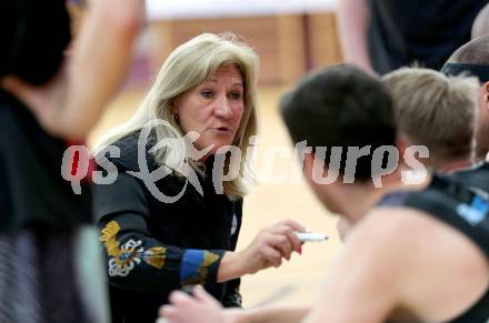 Basketball 2. Bundesliga. Play off. Viertelfinale. VF1. Raiders Villach gegen Dornbirn Lions. Trainerin Natalia Tcherkacheva (Villach). Villach, am 9.4.2017.
Foto: Kuess
---
pressefotos, pressefotografie, kuess, qs, qspictures, sport, bild, bilder, bilddatenbank