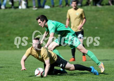 Fussball. Kaerntner Liga. Koettmannsdorf gegen Lendorf. Christoph Hubert Feichter (Koettmannsdorf), Christian Kautz (Lendorf). Koettmannsdorf, 9.4.2017.
Foto: Kuess
---
pressefotos, pressefotografie, kuess, qs, qspictures, sport, bild, bilder, bilddatenbank