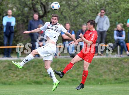 Fussball Kaerntner Liga. ATUS Ferlach gegen WAC Amateure. Thomas Waldhauser (Ferlach), Tadej Trdina (WAC). Ferlach, am 13.4.2017.
Foto: Kuess
---
pressefotos, pressefotografie, kuess, qs, qspictures, sport, bild, bilder, bilddatenbank