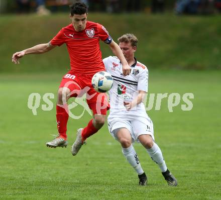 Fussball Kaerntner Liga. ATUS Ferlach gegen WAC Amateure. Lukas Jaklitsch (Ferlach), Florian Manfred Schatz (WAC). Ferlach, am 13.4.2017.
Foto: Kuess
---
pressefotos, pressefotografie, kuess, qs, qspictures, sport, bild, bilder, bilddatenbank