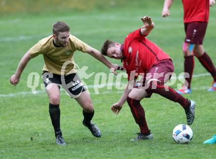 Fussball Kaerntner Liga. Lind gegen Koettmannsdorf. Alexander Hackl,  (Lind), Christoph Hubert Feichter (Koettmannsdorf). Lind, am 15.4.2017.
Foto: Kuess
---
pressefotos, pressefotografie, kuess, qs, qspictures, sport, bild, bilder, bilddatenbank