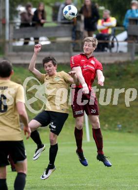 Fussball Kaerntner Liga. Lind gegen Koettmannsdorf. Peter Rainer, (Lind),  Philipp Gatti (Koettmannsdorf). Lind, am 15.4.2017.
Foto: Kuess
---
pressefotos, pressefotografie, kuess, qs, qspictures, sport, bild, bilder, bilddatenbank