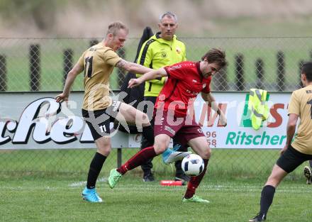 Fussball Kaerntner Liga. Lind gegen Koettmannsdorf. Michael Unterguggenberger,  (Lind), Aner Mandzic (Koettmannsdorf). Lind, am 15.4.2017.
Foto: Kuess
---
pressefotos, pressefotografie, kuess, qs, qspictures, sport, bild, bilder, bilddatenbank