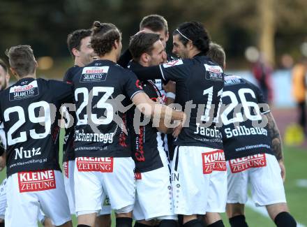 Fussball Bundesliga. RZ Pellets WAC gegen  SV Mattersburg. Torjubel Daniel Offenbacher, Ynclan Pajares Jacobo (WAC). Wolfsberg, am 29.4.2017.
Foto: Kuess

---
pressefotos, pressefotografie, kuess, qs, qspictures, sport, bild, bilder, bilddatenbank