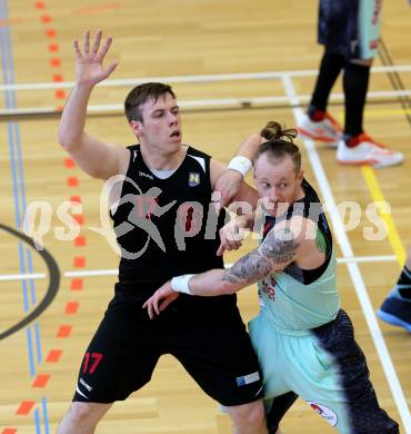 Basketball 2. Bundesliga. Playoff  SF2.  Villach Raiders gegen Mistelbach Mustangs. Nino Gross (Villach), Stefan Obermann (Mistelbach). Villach, am 29.4.2017.
Foto: Kuess
---
pressefotos, pressefotografie, kuess, qs, qspictures, sport, bild, bilder, bilddatenbank