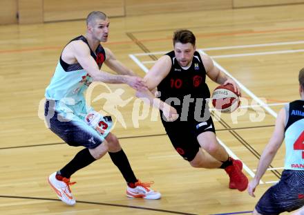 Basketball 2. Bundesliga. Playoff  SF2.  Villach Raiders gegen Mistelbach Mustangs. Ales Primc,  (Villach), Ondrei Dygryn (Mistelbach). Villach, am 29.4.2017.
Foto: Kuess
---
pressefotos, pressefotografie, kuess, qs, qspictures, sport, bild, bilder, bilddatenbank