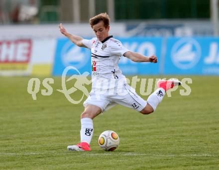 Fussball. Kaerntner Liga. WAC Amateure gegen Lendorf. Benjamin Rosenberger (WAC Amat.).  Wolfsberg, 5.5.2017.
Foto: Kuess
Foto: Kuess
---
pressefotos, pressefotografie, kuess, qs, qspictures, sport, bild, bilder, bilddatenbank