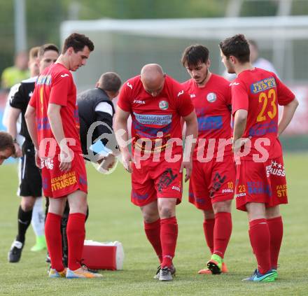 Fussball. Kaerntner Liga. WAC Amateure gegen Lendorf. Mario Nagy verletzt (Lendorf).  Wolfsberg, 5.5.2017.
Foto: Kuess
---
pressefotos, pressefotografie, kuess, qs, qspictures, sport, bild, bilder, bilddatenbank