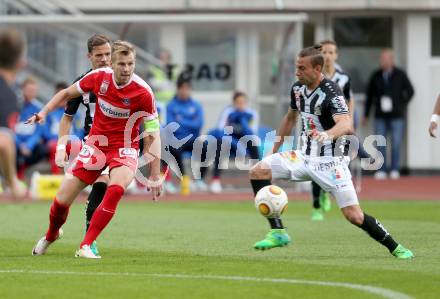 Fussball Bundesliga. RZ Pellets WAC gegen  FK Austria Wien. Peter Tschernegg,  (WAC), Alexander Gruenwald (Austria Wien). Wolfsberg, am 20.5.2017.
Foto: Kuess

---
pressefotos, pressefotografie, kuess, qs, qspictures, sport, bild, bilder, bilddatenbank