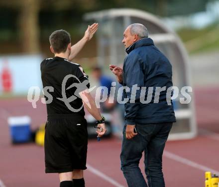 Fussball. Kaerntner Liga. WAC Amateure gegen Lendorf. Trainer Alois Morgenstern (Lendorf), Schiedsrichter Marco Schlacher.  Wolfsberg, 5.5.2017.
Foto: Kuess
---
pressefotos, pressefotografie, kuess, qs, qspictures, sport, bild, bilder, bilddatenbank