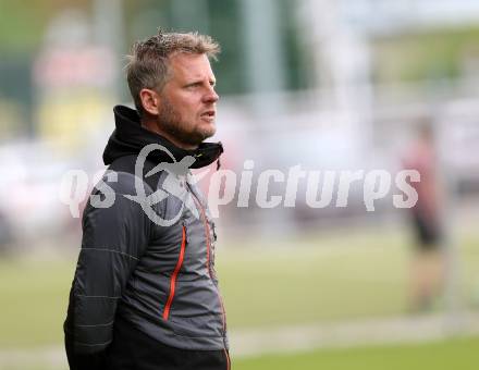 Fussball. Unterliga Ost. KAC 1909 gegen Sirnitz. Trainer Bernhard Rekelj (Sirnitz). Klagenfurt, 6.5.2017.
Foto: Kuess
---
pressefotos, pressefotografie, kuess, qs, qspictures, sport, bild, bilder, bilddatenbank