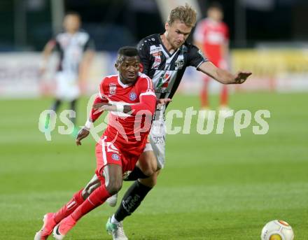 Fussball Bundesliga. RZ Pellets WAC gegen  FK Austria Wien. Michael Sollbauer,  (WAC), Olarenwaju Ayobami Kayode (Austria Wien). Wolfsberg, am 20.5.2017.
Foto: Kuess

---
pressefotos, pressefotografie, kuess, qs, qspictures, sport, bild, bilder, bilddatenbank