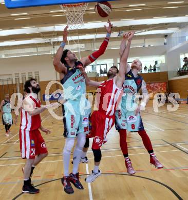 Basketball 2. Bundesliga. Playoff.  Villach Raiders gegen St. Poelten Dragons.  Marko Kolaric, Nino Gross (Villach), Lukas Boeck  (St. Poelten). Villach, am 21.5.2017.
Foto: Kuess
---
pressefotos, pressefotografie, kuess, qs, qspictures, sport, bild, bilder, bilddatenbank