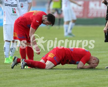 Fussball. Kaerntner Liga. WAC Amateure gegen Lendorf. Mario Nagy verletzt (Lendorf).  Wolfsberg, 5.5.2017.
Foto: Kuess
---
pressefotos, pressefotografie, kuess, qs, qspictures, sport, bild, bilder, bilddatenbank