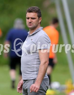 Fussball Kaerntner Liga. Koettmannsdorf gegen Spittal. Trainer Rudolf Schoenherr (Spittal). Koettmannsdorf, am 24.5.2017.
Foto: Kuess
---
pressefotos, pressefotografie, kuess, qs, qspictures, sport, bild, bilder, bilddatenbank