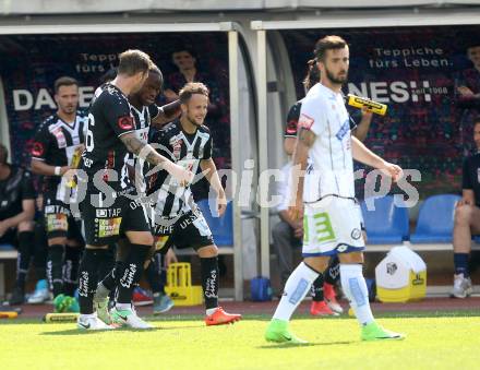 Fussball Bundesliga. RZ Pellets WAC gegen  SK Puntigamer Sturm Graz.  Torjubel Dever Akeem Orgill, Michael Sollbauer, Christian Klem (WAC). Wolfsberg, am 28.5.2017.
Foto: Kuess

---
pressefotos, pressefotografie, kuess, qs, qspictures, sport, bild, bilder, bilddatenbank