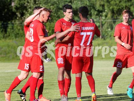 Fussball Kaerntner Liga. ATUS Ferlach gegen Lind. Torjubel Lukas Jaklitsch (Ferlach). Ferlach, am 27.5.2017.
Foto: Kuess
---
pressefotos, pressefotografie, kuess, qs, qspictures, sport, bild, bilder, bilddatenbank