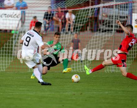 Fussball. Kaerntner Liga. WAC Amateure gegen SAK. Daniel Camber (WAC), Kristijan Kondic (SAK). St. Andrae, 26.5.2017. 
Foto: Kuess
---
pressefotos, pressefotografie, kuess, qs, qspictures, sport, bild, bilder, bilddatenbank