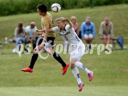 Fussball Kaerntner Liga. Koettmannsdorf gegen WAC Amateure. Philipp Gatti, (Koettmannsdorf), Marco Michael Scharf  (WAC). Koettmannsdorf, am 4.6.2017.
Foto: Kuess
---
pressefotos, pressefotografie, kuess, qs, qspictures, sport, bild, bilder, bilddatenbank