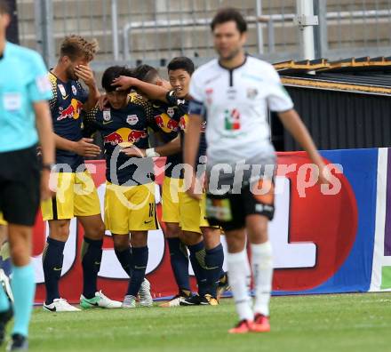 Fussball Tipico Bundesliga. RZ Pellets WAC gegen FC Red Bull Salzburg. Torjubel Salzburg. Wolfsberg, am  22.7.2017.
Foto: Kuess

---
pressefotos, pressefotografie, kuess, qs, qspictures, sport, bild, bilder, bilddatenbank