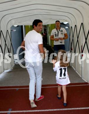 Fussball Tipico Bundesliga. RZ Pellets WAC gegen FC Red Bull Salzburg. Abschied Jacobo. . Wolfsberg, am  22.7.2017.
Foto: Kuess

---
pressefotos, pressefotografie, kuess, qs, qspictures, sport, bild, bilder, bilddatenbank