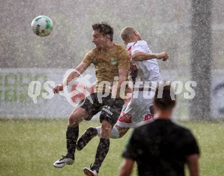 Fussball Kaerntner Liga. SAK gegen Koettmannsdorf. Christian Dlopst,  (SAK), Philipp Gatti (Koettmannsdorf). Klagenfurt, am 28.7.2017.
Foto: Kuess
---
pressefotos, pressefotografie, kuess, qs, qspictures, sport, bild, bilder, bilddatenbank