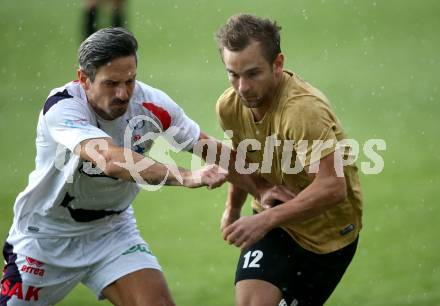 Fussball Kaerntner Liga. SAK gegen Koettmannsdorf. Thomas Riedl (SAK), Martin Trattnig (Koettmannsdorf). Klagenfurt, am 28.7.2017.
Foto: Kuess
---
pressefotos, pressefotografie, kuess, qs, qspictures, sport, bild, bilder, bilddatenbank