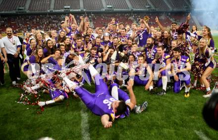 American Football. AFL. American Football League. Finale. Austrian Bowl. Dacia Vikings Vienna gegen Swarco Raiders Tirol. Jubel (Vikings). Klagenfurt, am 29.7.2017.
Foto: Kuess
---
pressefotos, pressefotografie, kuess, qs, qspictures, sport, bild, bilder, bilddatenbank