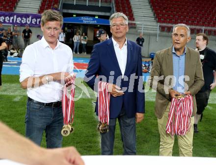 American Football. AFL. American Football League. Finale. Austrian Bowl. Dacia Vikings Vienna gegen Swarco Raiders Tirol. Arno Arthofer, Landeshauptmann Peter Kaiser, Juergen Pfeiler. Klagenfurt, am 29.7.2017.
Foto: Kuess
---
pressefotos, pressefotografie, kuess, qs, qspictures, sport, bild, bilder, bilddatenbank