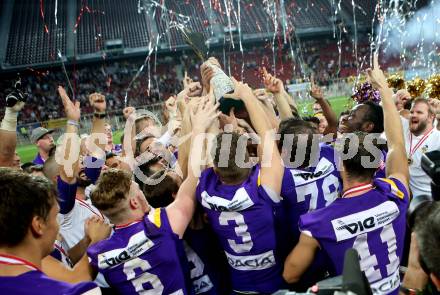 American Football. AFL. American Football League. Finale. Austrian Bowl. Dacia Vikings Vienna gegen Swarco Raiders Tirol. Jubel (Vikings). Klagenfurt, am 29.7.2017.
Foto: Kuess
---
pressefotos, pressefotografie, kuess, qs, qspictures, sport, bild, bilder, bilddatenbank