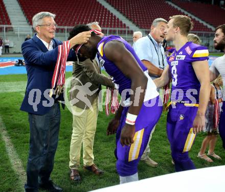 American Football. AFL. American Football League. Finale. Austrian Bowl. Dacia Vikings Vienna gegen Swarco Raiders Tirol.  Landeshauptmann Peter Kaiser. Klagenfurt, am 29.7.2017.
Foto: Kuess
---
pressefotos, pressefotografie, kuess, qs, qspictures, sport, bild, bilder, bilddatenbank