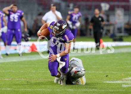 American Football. AFL. American Football League. Finale. Austrian Bowl. Dacia Vikings Vienna gegen Swarco Raiders Tirol. Kevin Burke, (Vikings),  Jermanie Guynn  (Raiders). Klagenfurt, am 29.7.2017.
Foto: Kuess
---
pressefotos, pressefotografie, kuess, qs, qspictures, sport, bild, bilder, bilddatenbank