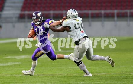 American Football. AFL. American Football League. Finale. Austrian Bowl. Dacia Vikings Vienna gegen Swarco Raiders Tirol. Kevin Burke,  (Vikings),  Jermanie Guynn (Raiders). Klagenfurt, am 29.7.2017.
Foto: Kuess
---
pressefotos, pressefotografie, kuess, qs, qspictures, sport, bild, bilder, bilddatenbank