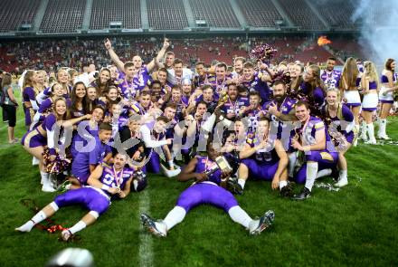 American Football. AFL. American Football League. Finale. Austrian Bowl. Dacia Vikings Vienna gegen Swarco Raiders Tirol. Jubel (Vikings). Klagenfurt, am 29.7.2017.
Foto: Kuess
---
pressefotos, pressefotografie, kuess, qs, qspictures, sport, bild, bilder, bilddatenbank