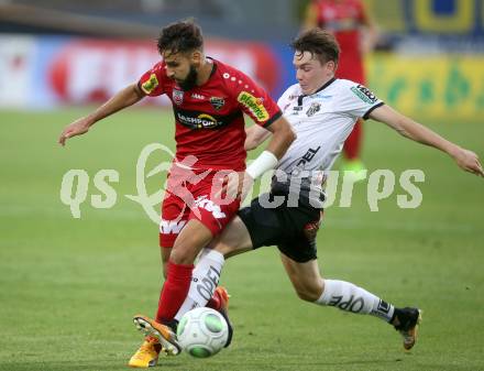 Fussball Tipico Bundesliga. RZ Pellets WAC gegen Cashpoint SCR Altach. Florian Flecker,  (WAC), Lucas Galvao Da Costa Souza (Altach). Wolfsberg, am  6.8.2017.
Foto: Kuess

---
pressefotos, pressefotografie, kuess, qs, qspictures, sport, bild, bilder, bilddatenbank