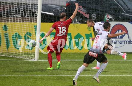 Fussball Tipico Bundesliga. RZ Pellets WAC gegen Cashpoint SCR Altach. Bernd Gschweidl, Mihret Topcagic, (WAC), Jan Zwischenbrugger (Altach). Wolfsberg, am  6.8.2017.
Foto: Kuess

---
pressefotos, pressefotografie, kuess, qs, qspictures, sport, bild, bilder, bilddatenbank