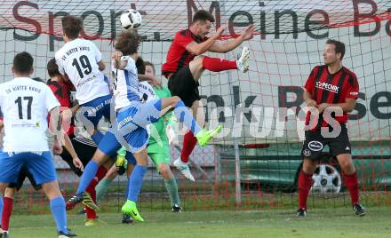 Fussball Kaerntner Liga. St. Jakob im Rosental gegen Kraig. Wolfgang Michael Sereinig, Thomas Pirker (St. Jakob), Johannes Michael Steiner, Michael Salbrechter (Kraig). St. Jakob, am 12.8.2017.
Foto: Kuess
---
pressefotos, pressefotografie, kuess, qs, qspictures, sport, bild, bilder, bilddatenbank