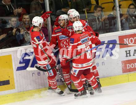 EBEL. Eishockey Bundesliga. KAC gegen 	Dornbirn Bulldogs. Torjubel Johannes Bischofberger, Geier Stefan, Martin Schumnig (KAC). Klagenfurt, am 20.10.2017.
Foto: Kuess

---
pressefotos, pressefotografie, kuess, qs, qspictures, sport, bild, bilder, bilddatenbank