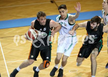 Basketball 2. Bundesliga. Grunddurchgang. 16. Runde. KOS Celovec gegen Basket Flames. Volkan Oezdemir,  (KOS), Christian Kuenstner, Lorenz Haas (Basket Flames). Klagenfurt, am 20.1.2018.
Foto: Kuess
---
pressefotos, pressefotografie, kuess, qs, qspictures, sport, bild, bilder, bilddatenbank