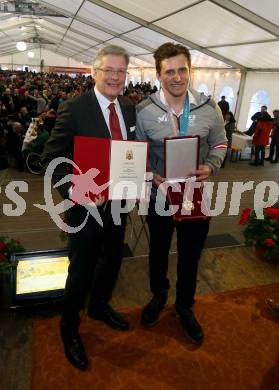 Schi Ski Alpin. Empfang Olympiasieger Matthias Mayer in Afritz. Landeshauptmann Peter Kaiser, Matthias Mayer. Afritz, 24.2.2018.
Foto: Kuess
---
pressefotos, pressefotografie, kuess, qs, qspictures, sport, bild, bilder, bilddatenbank