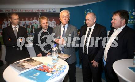 Fussball. Besuch des UEFA Praesidenten Aleksander Ceferin beim SAK.    Aleksander Ceferin, Marjan Velik, Feliks Wieser, Radenko Mijatovic, Silvo Kumer. Klagenfurt, am 23.3.2018.
Foto: Kuess
---
pressefotos, pressefotografie, kuess, qs, qspictures, sport, bild, bilder, bilddatenbank